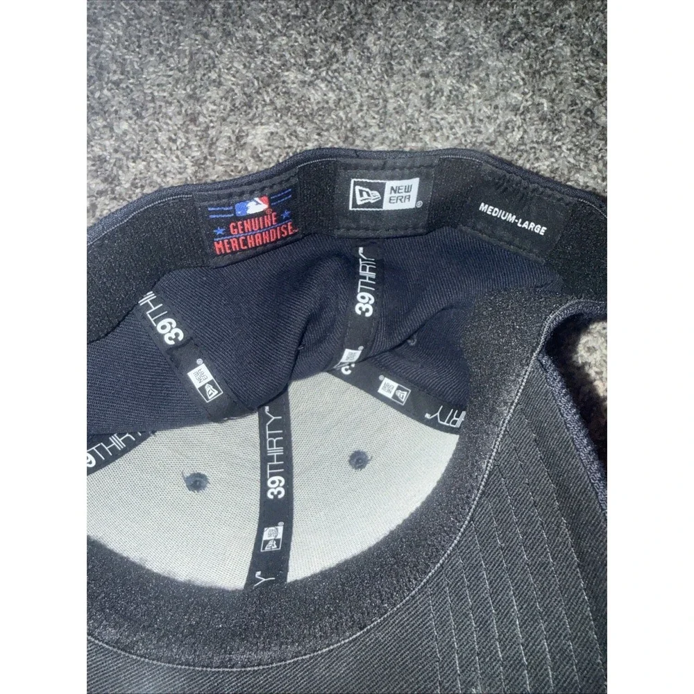 Cleveland Indians New Era 39‎ Thirty Adjustable Hat M/L W/Defect No Top Button